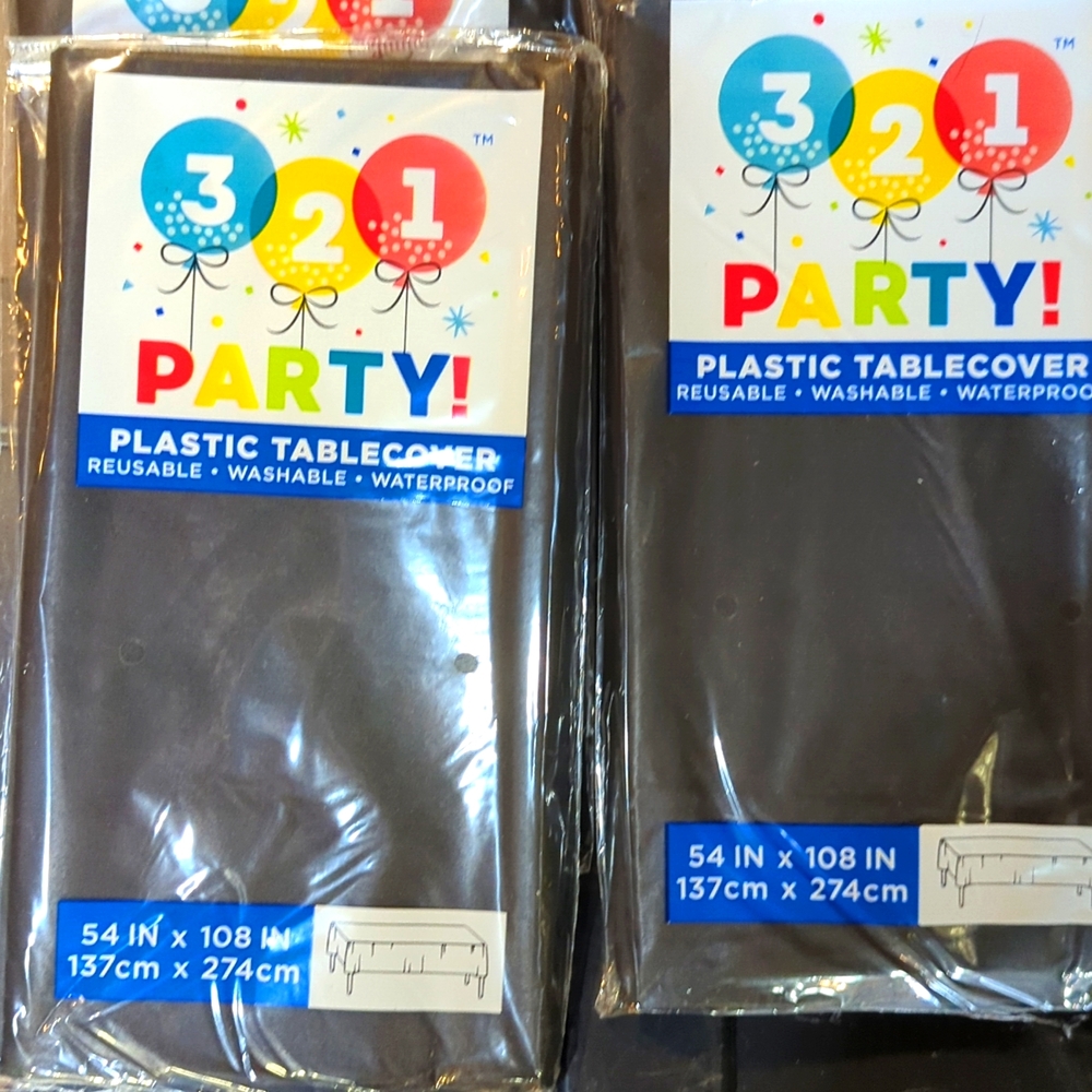 Plastic tablecloths bundle of 10 black